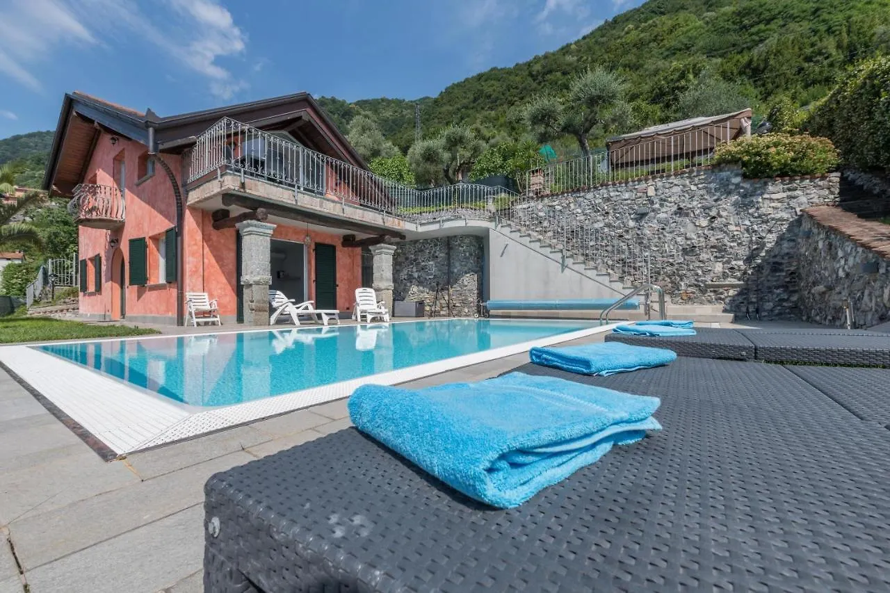 Villa Privata Con Piscina Colonno